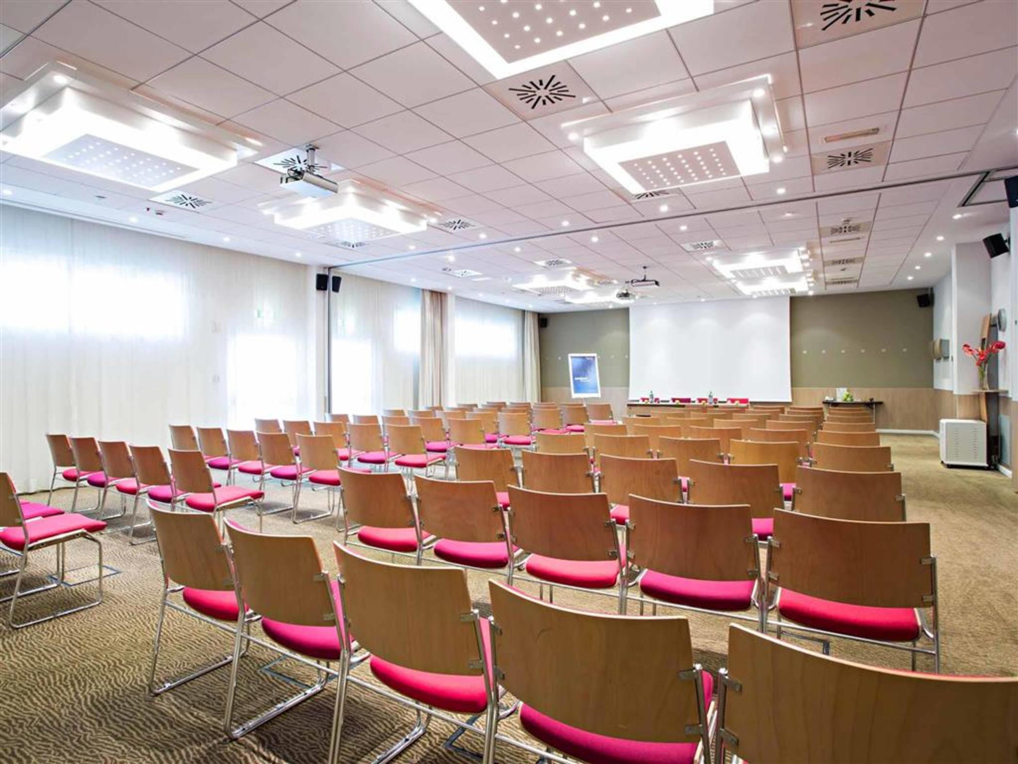 Novotel Salerno Est Arechi Ngoại thất bức ảnh