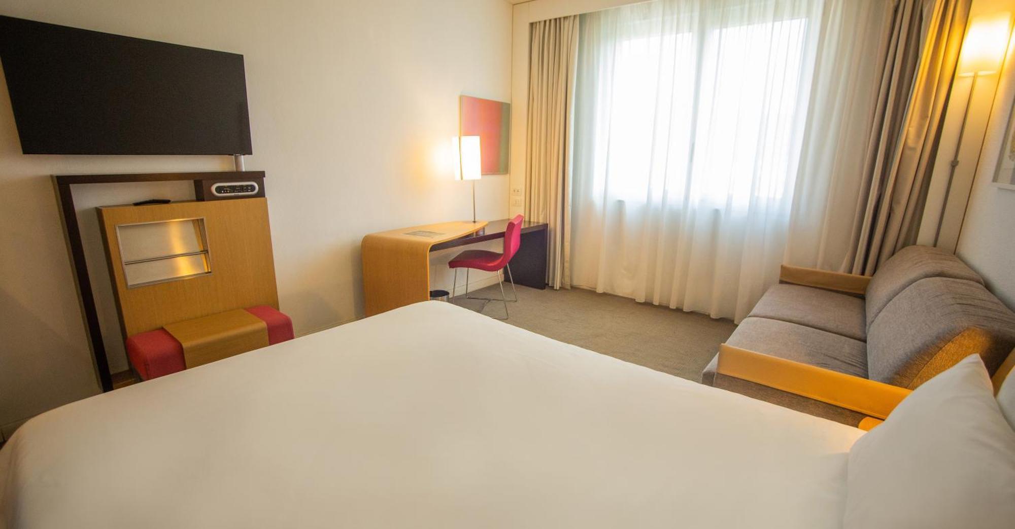 Novotel Salerno Est Arechi Ngoại thất bức ảnh